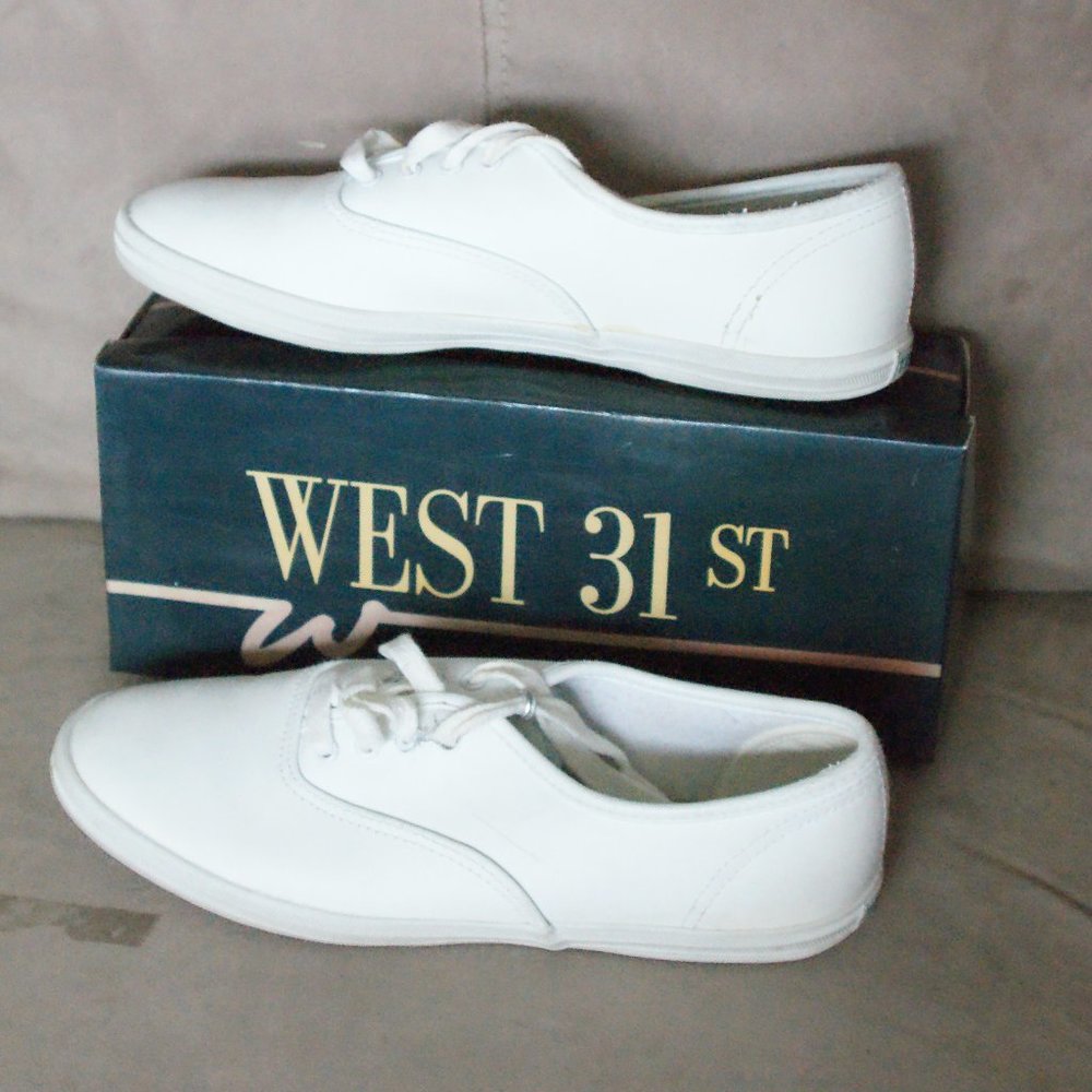 NIB West 31st White Leather Sneakers Sz 8.5Damaged